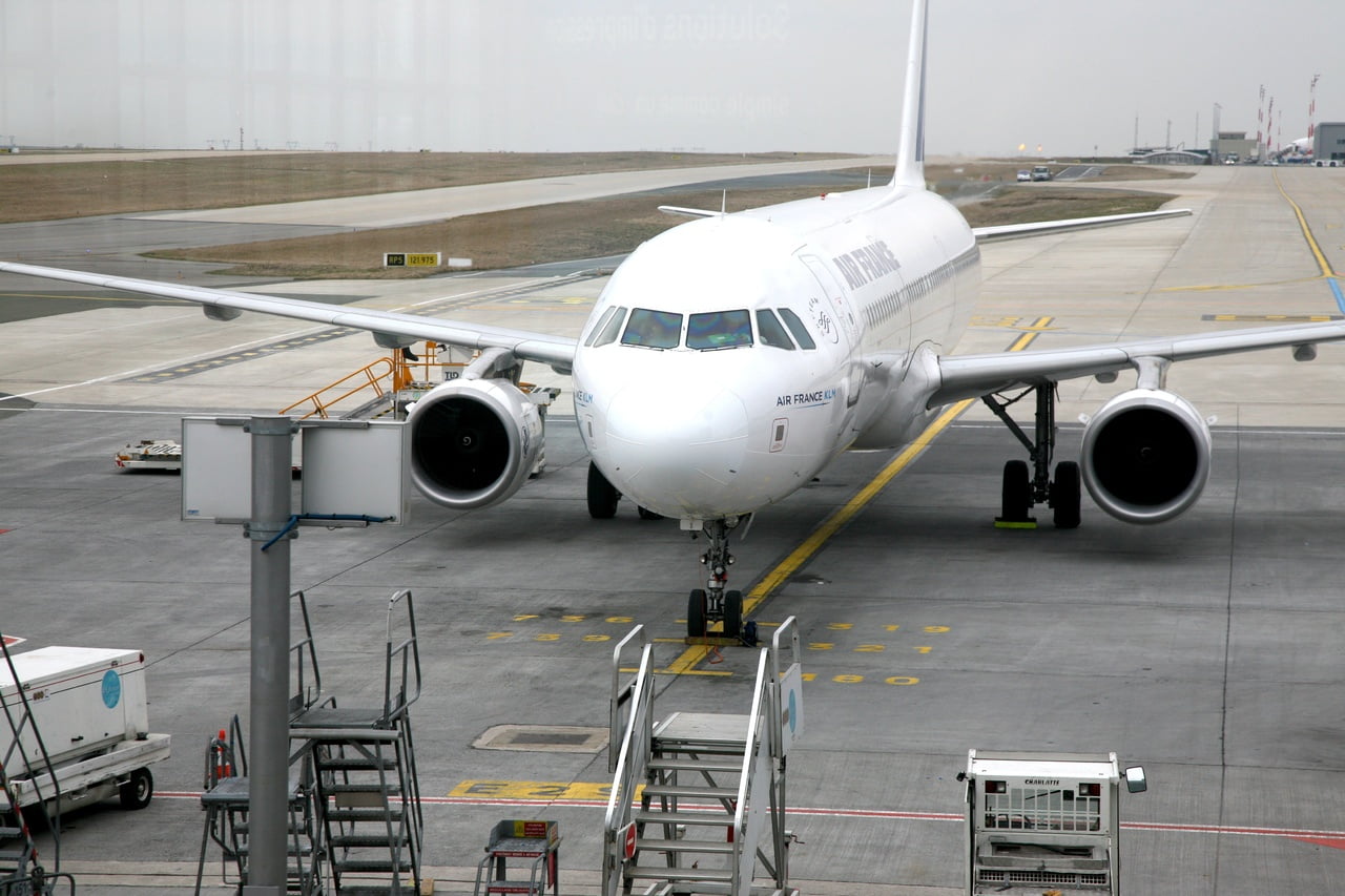 paris airport airplane aircraft france vehicle 330540