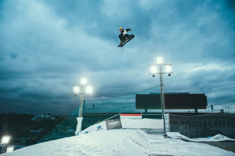 Routines for Busy Lifestyles 4 snow winter sky jump jumping motion 1225547 pxhere.com